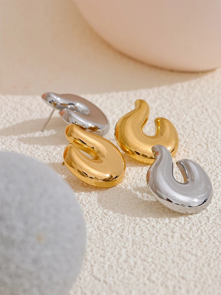 Abstract stud earrings push-back fashion jewelry - product image