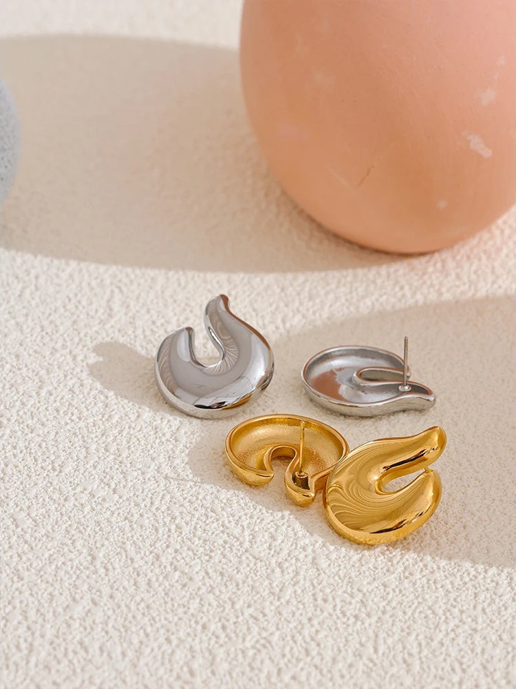 Abstract stud earrings push-back fashion jewelry - product image