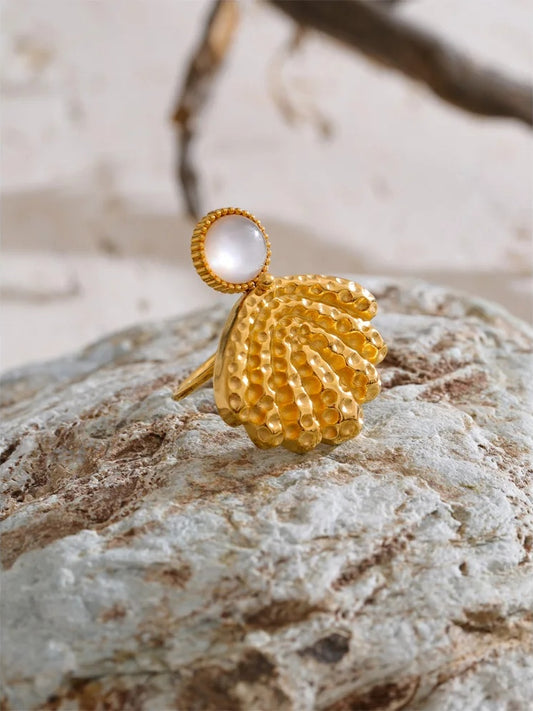 Adjustable shell contemporary ring - product image