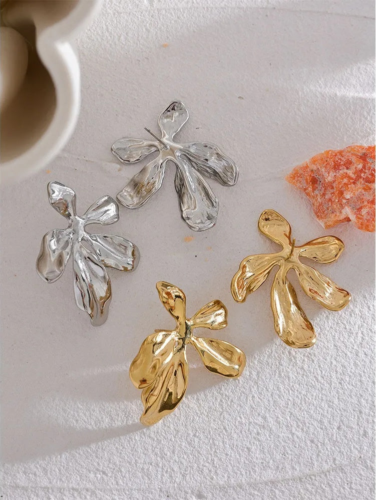 Big flower plant metal stud earrings - product image