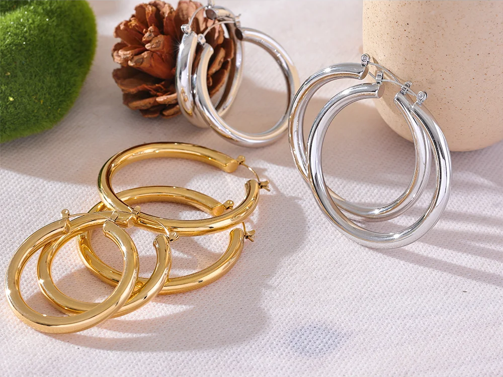 Big sleek round hollow hoop earrings - product image