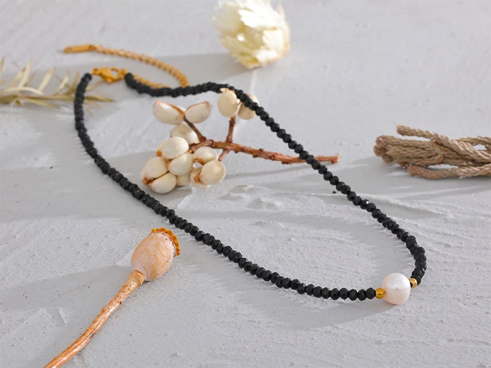 Black crystal beads natural pearl pendant necklace - product image