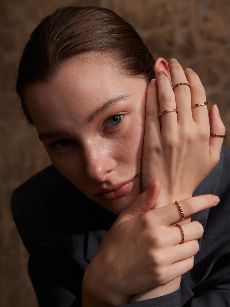 Cast thin chic index finger ring - product image