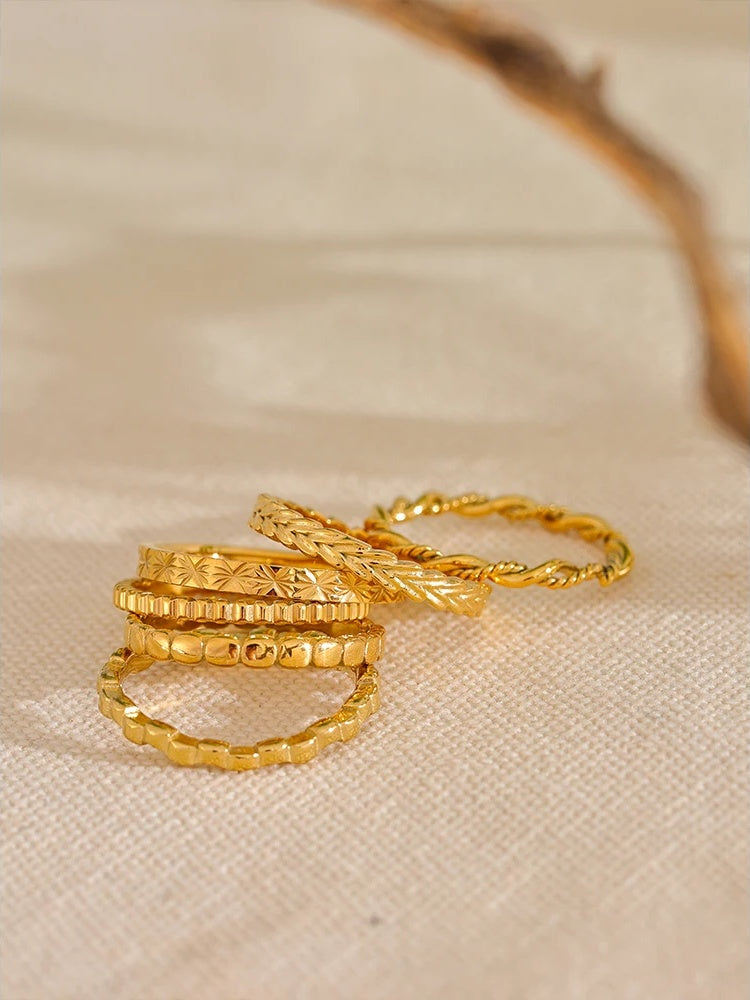 Cast thin chic index finger ring - product image