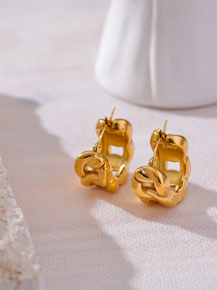 Chain modern hollow cast statement hoop earrings - product image