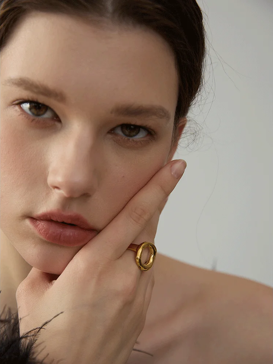 Contemporary hollow minimalist waterproof fashion ring - product image