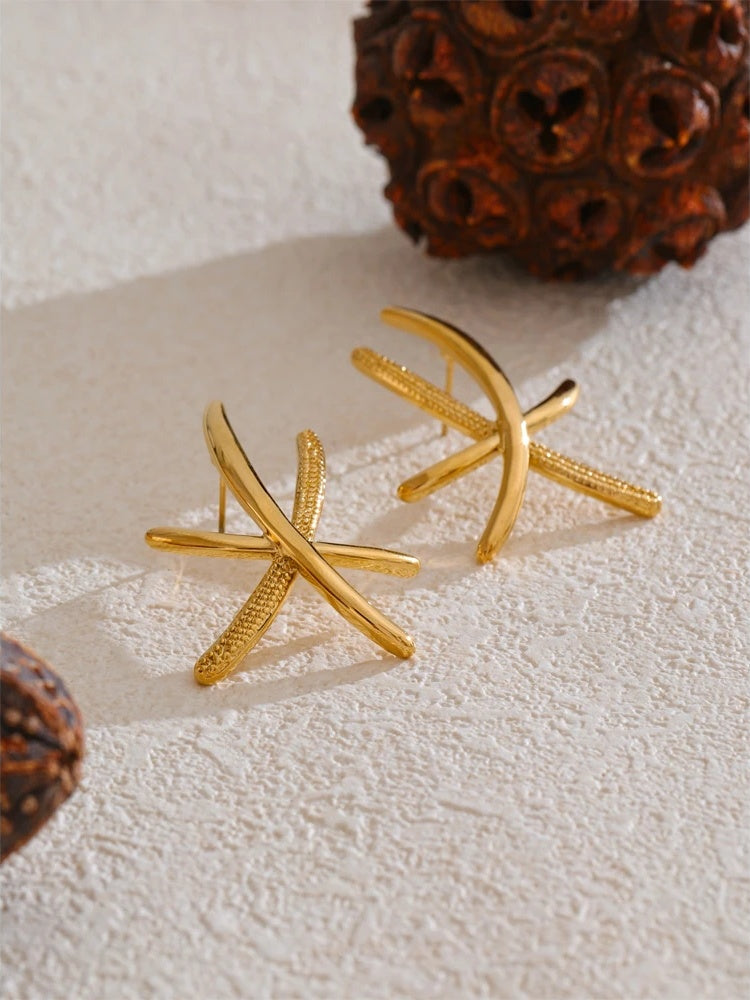 Contemporary push-back gold silver stud earrings - product image