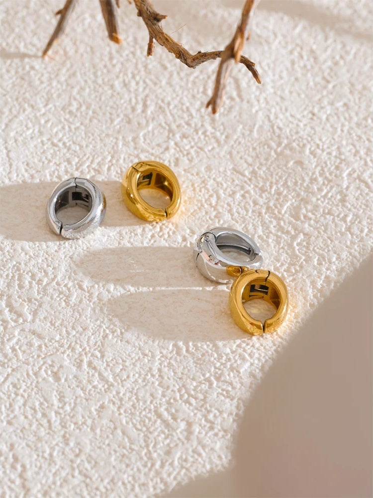 Creative clip earrings abstract design - product image