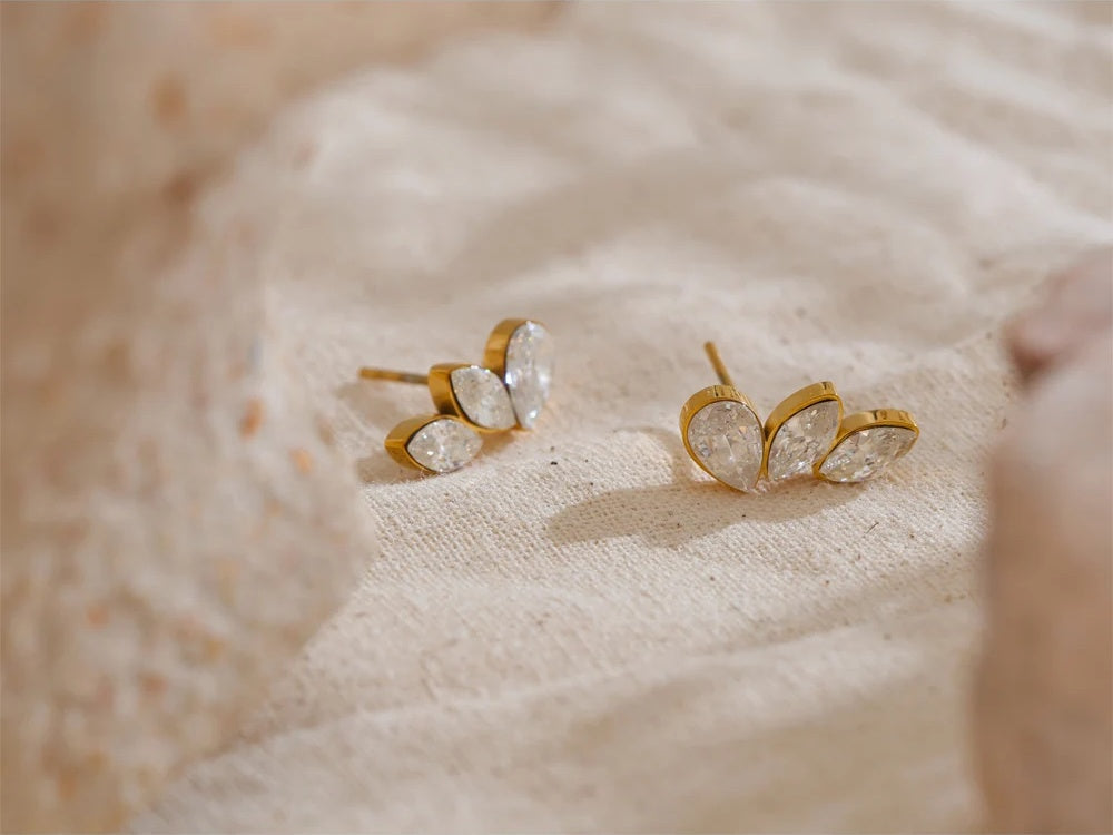 Cubic zirconia wing small stud daily earrings - product image