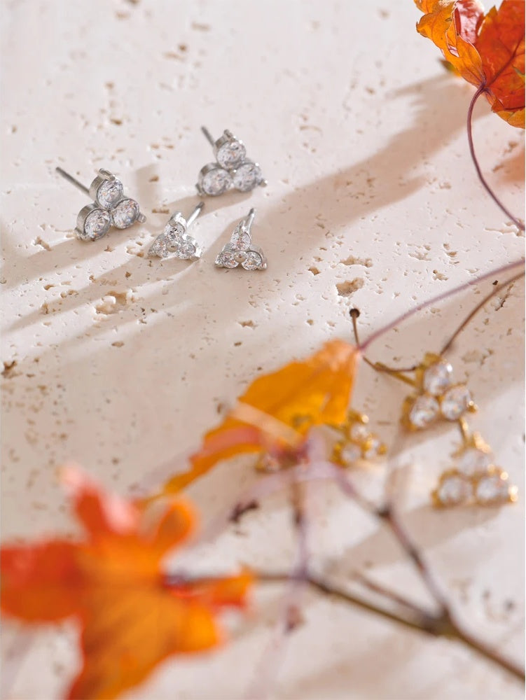 Cubric zirconia flower stud earrings push-back women - product image