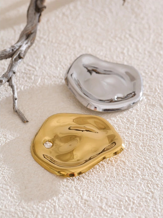 Distinctive metal gold silver brooch pin - product image