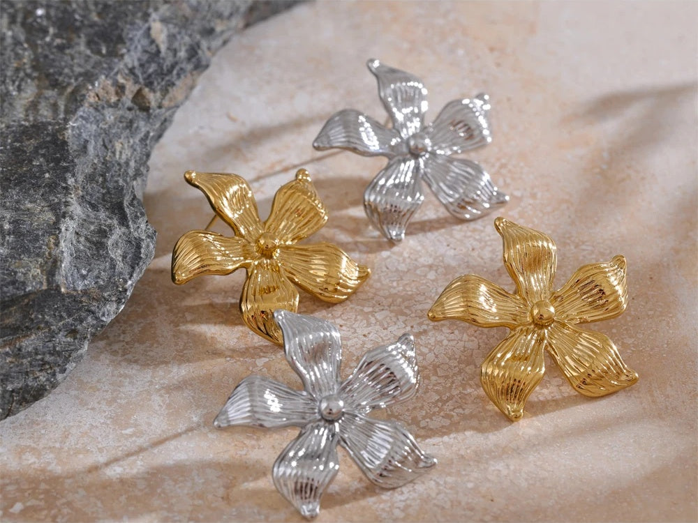 Flower allergy-free daily fashion stud earrings - product image