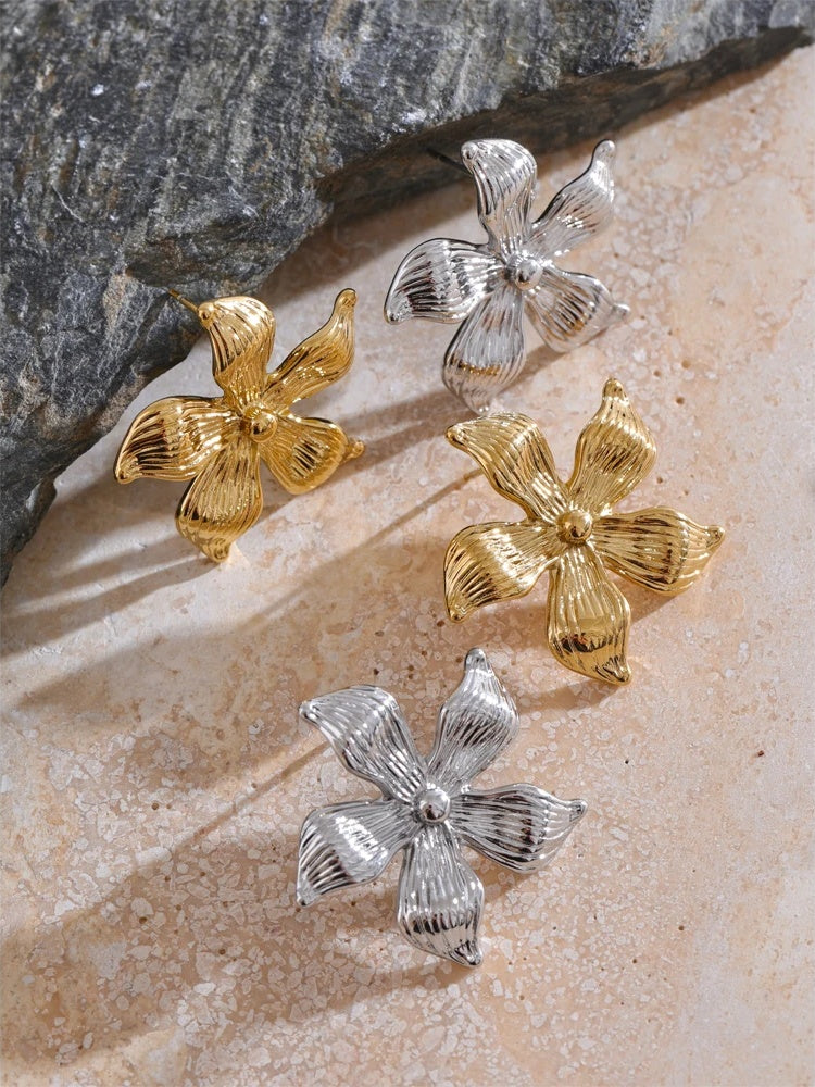 Flower allergy-free daily fashion stud earrings - product image