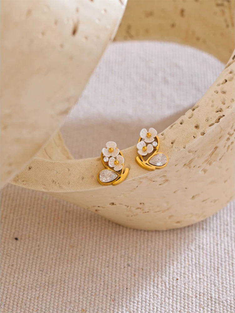 Flower cubic zirconia push-back stud earrings - product image