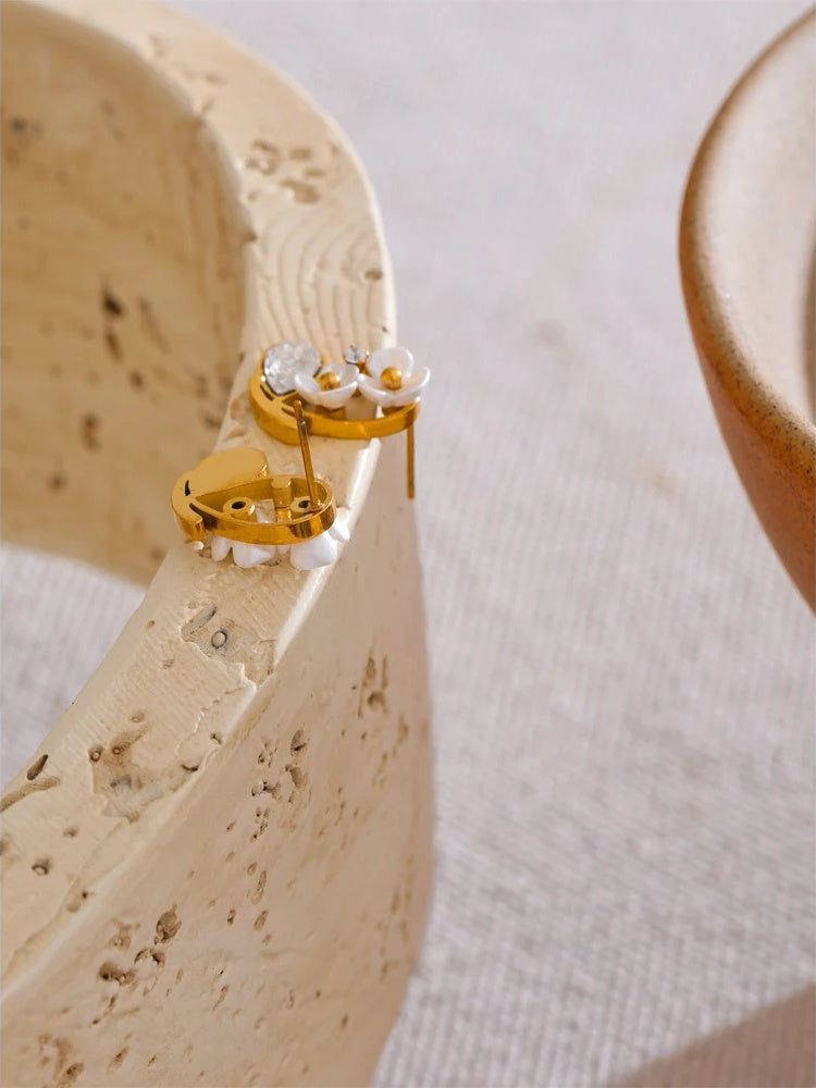 Flower cubic zirconia push-back stud earrings - product image