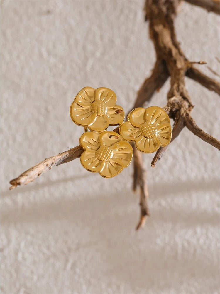 Flower open rust proof fashion ring - product image