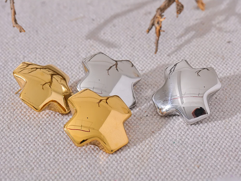 Glossy chunky cross stud earrings women - product image