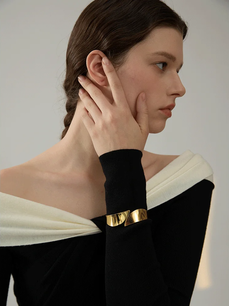 Glossy smooth wide contemporary bangle bracelet - product image