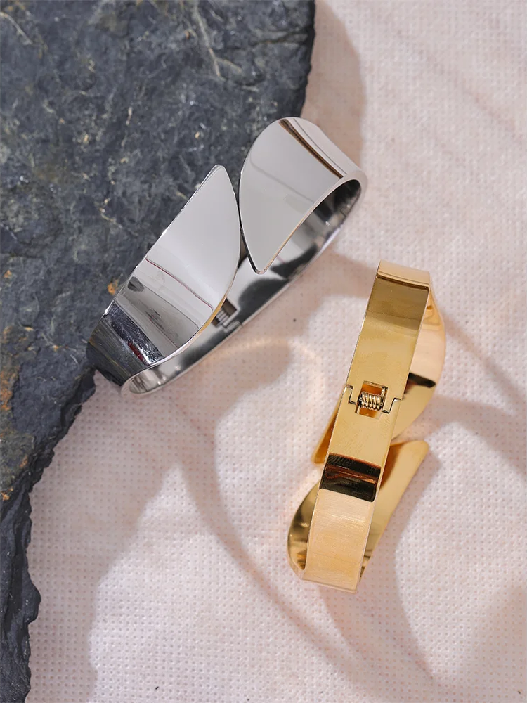 Glossy smooth wide contemporary bangle bracelet - product image