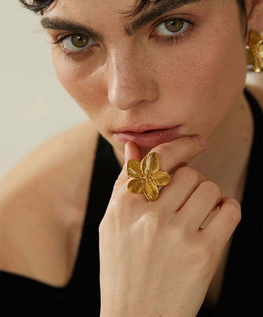 Gold color flower big open ring - product image