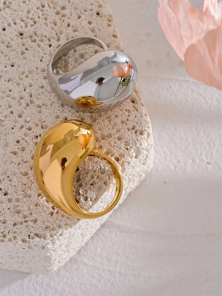 Half empty chunky minimalist gold color ring - product image