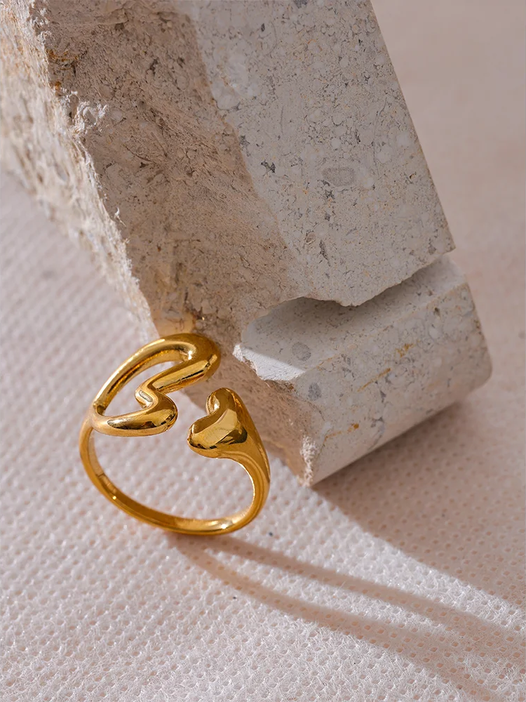 Heart love hollow minimalist chic ring - product image