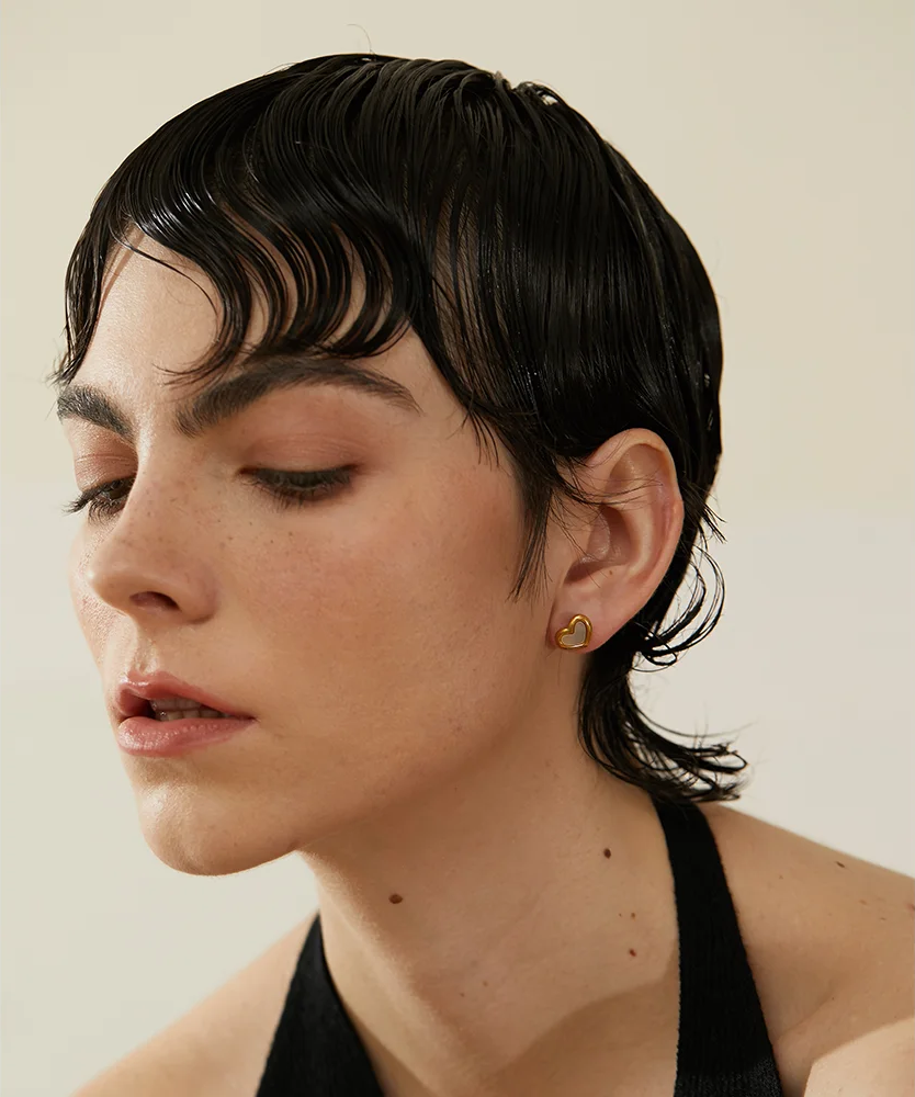 Heart shell stud earrings women - product image