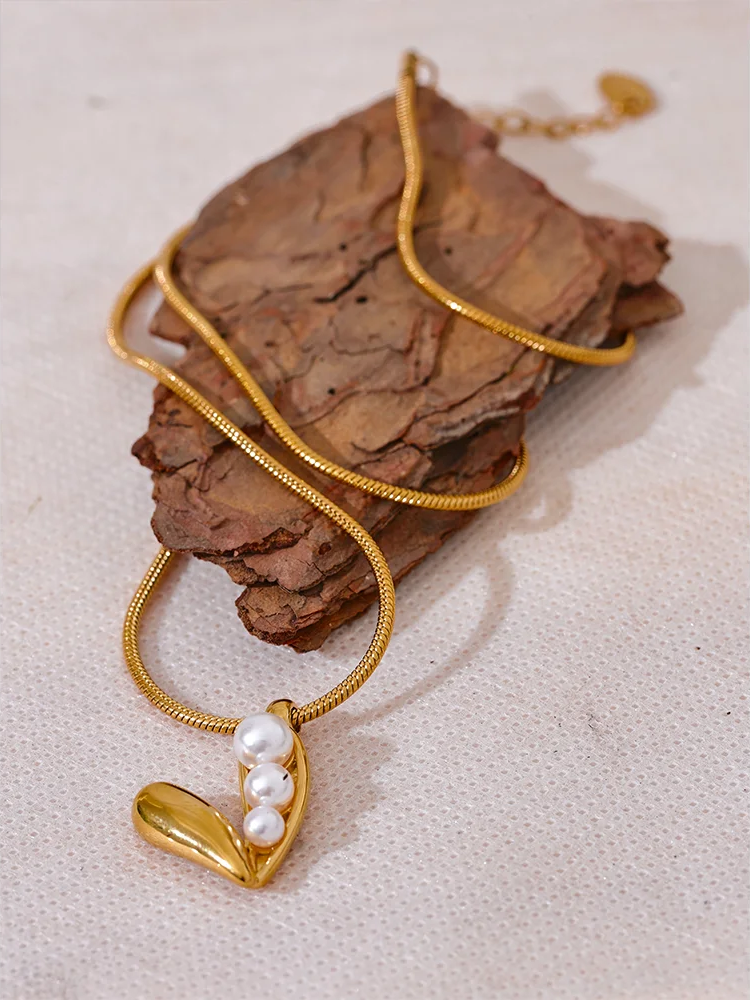 Imitation pearl heart pendant necklace women fashion - product image
