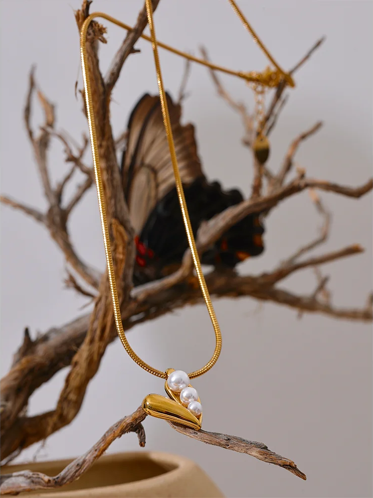 Imitation pearl heart pendant necklace women fashion - product image