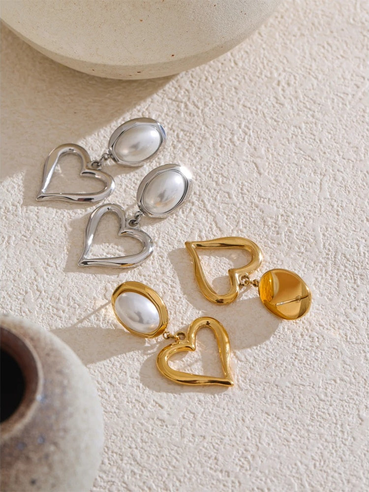 Imitation pearls heart drop earrings - product image