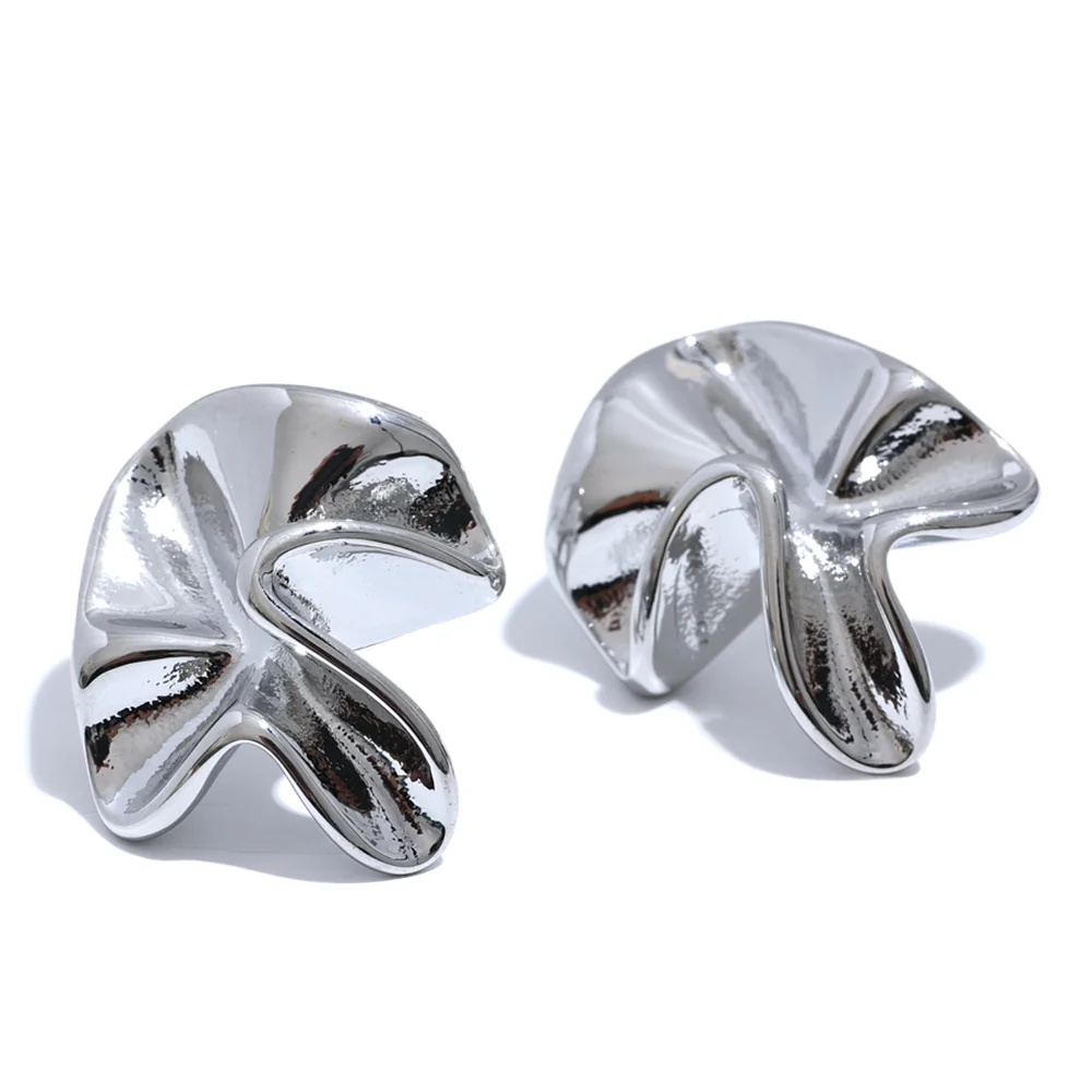 Irregular flower stud earrings - product image