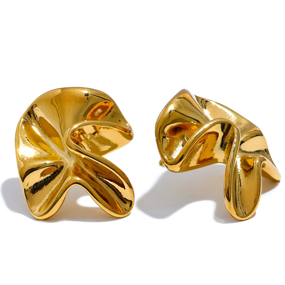 Irregular flower stud earrings - product image