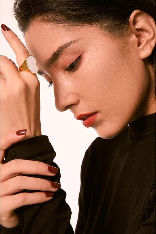 Irregular natural shell vintage minimalist ring - product image