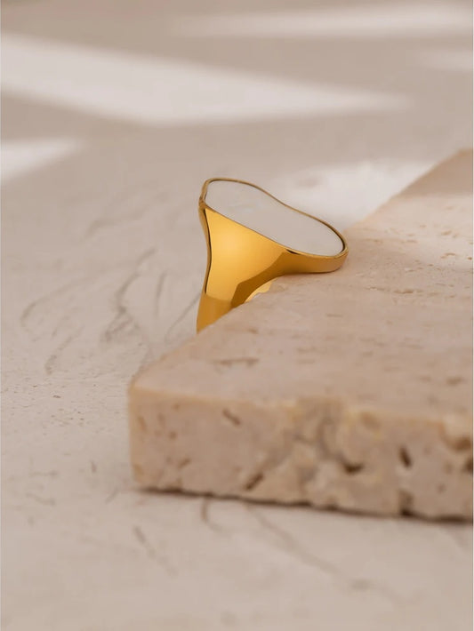 Irregular natural shell vintage minimalist ring - product image