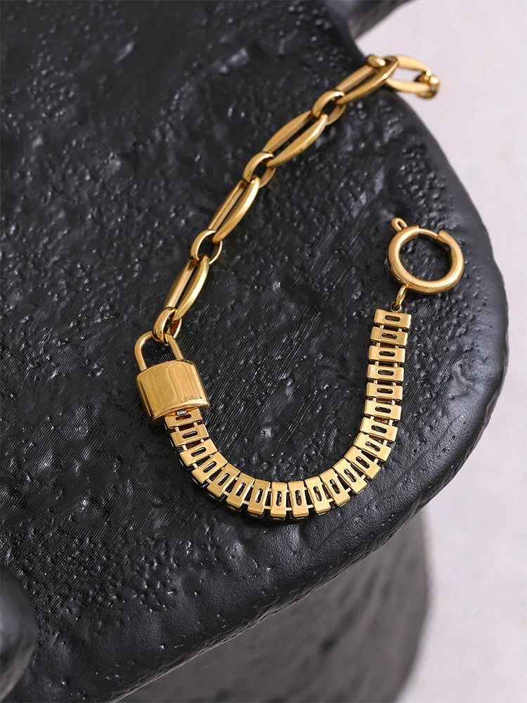 Lock chain cubic zirconia spring ring women bracelet - product image