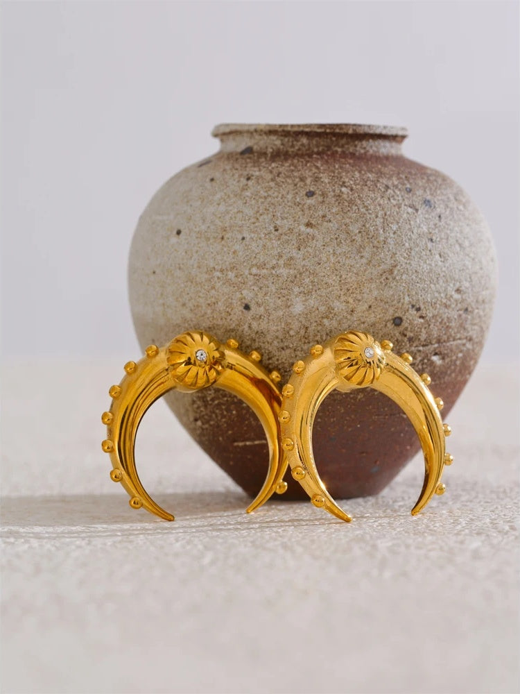 Metal moon daily stud earrings - product image