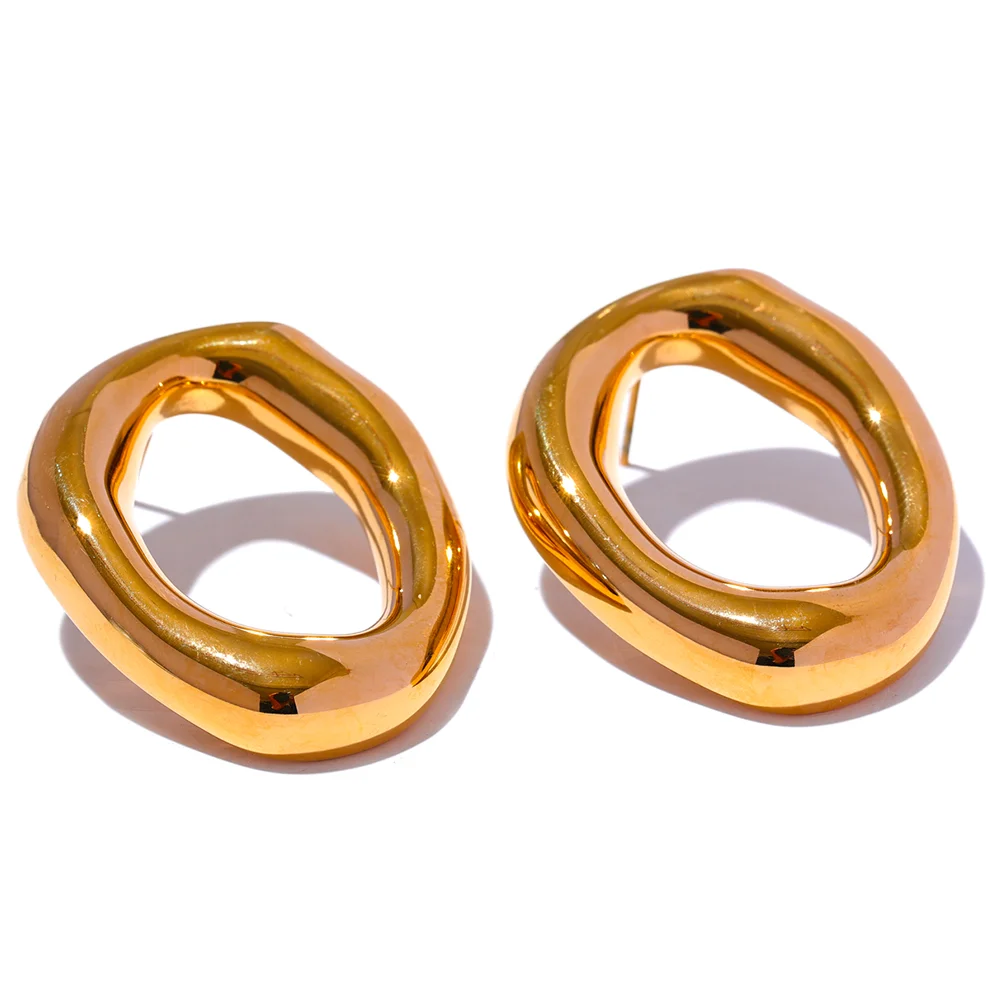 Minimalist geometry hollow stud earrings - product image
