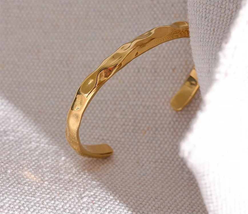 Minimalist gold color open cuff bracelet - product image