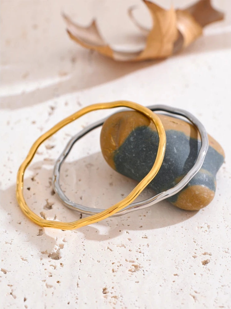 Minimalist hammered minimalist bangle bracelet - product image