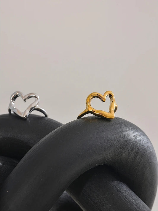 Minimalist heart love hollow women's ring - product image