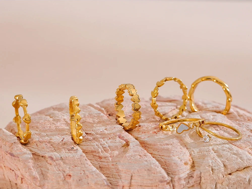 Minimalist heart modern chic fashion ring - product image