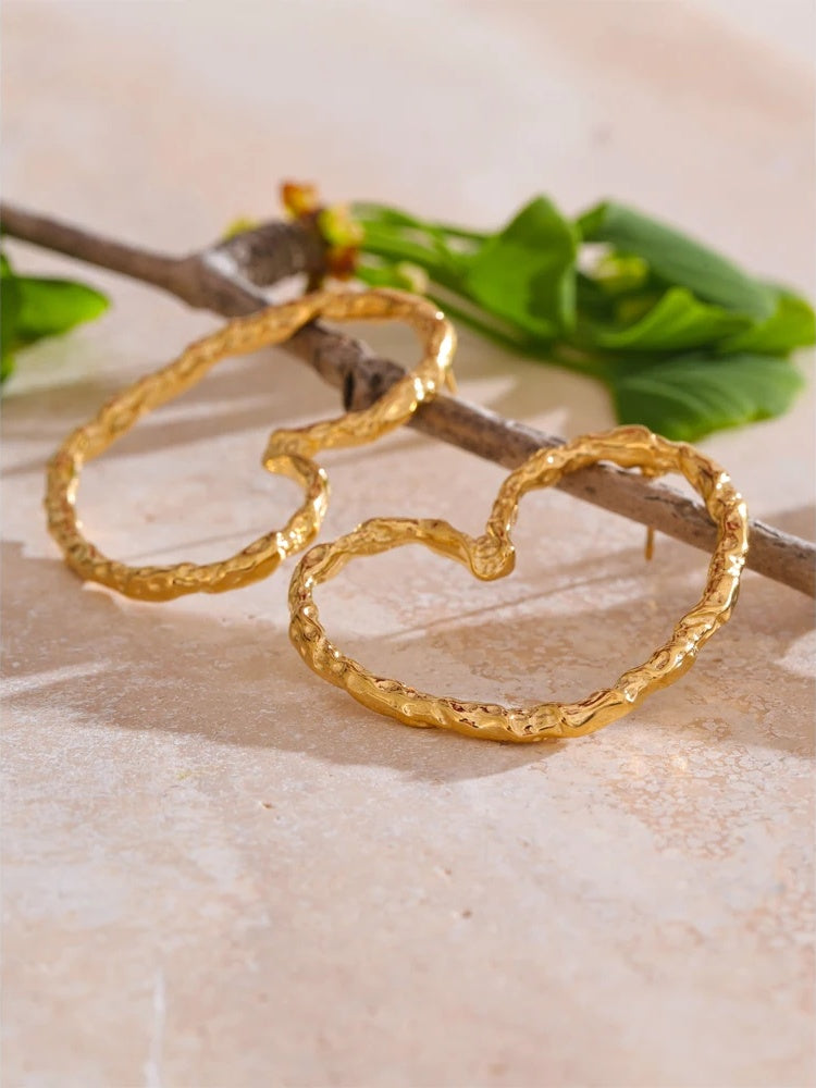 Minimalist heart stainless steel stud earrings - product image