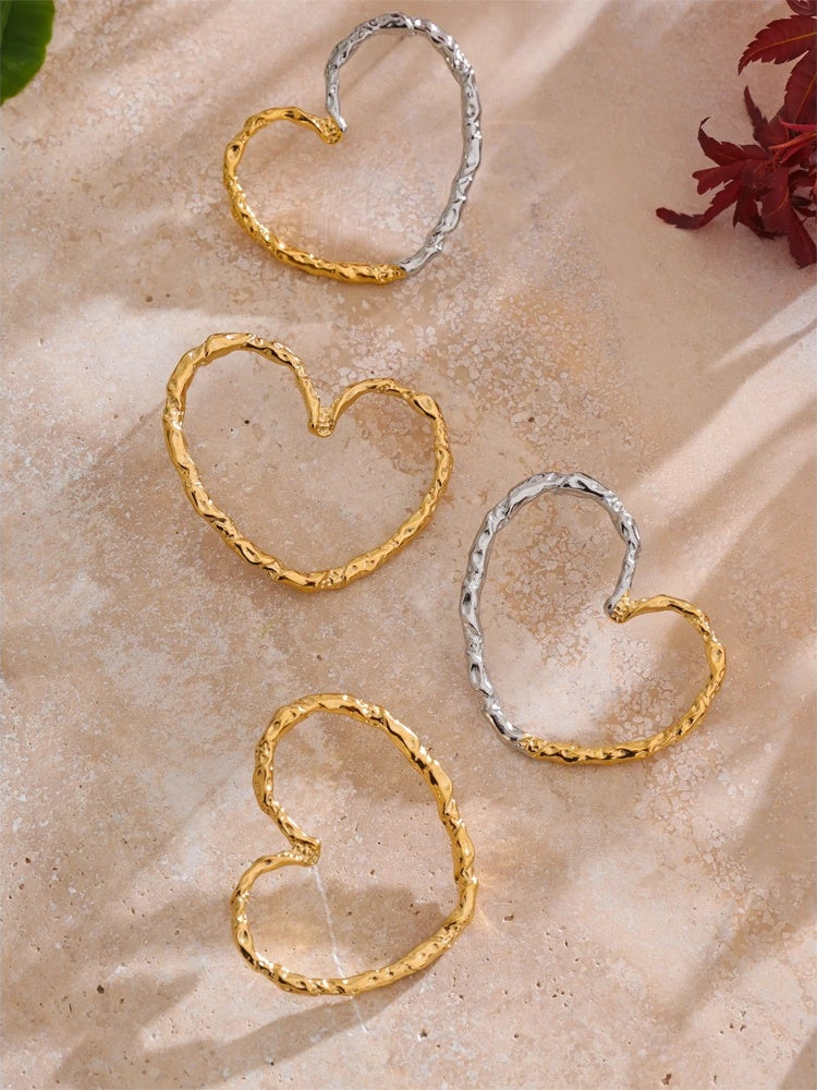 Minimalist heart stainless steel stud earrings - product image