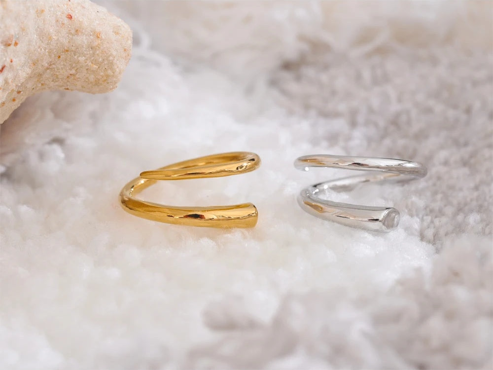 Minimalist stainless steel metal fashion ring - product image