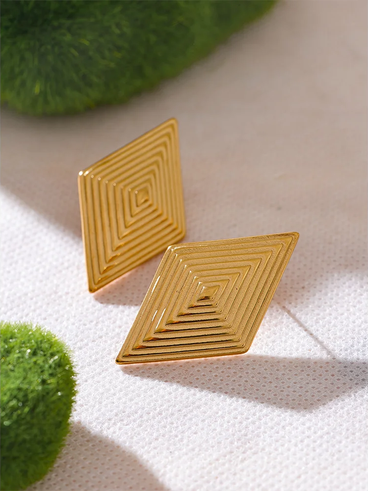 Minimalist striped fashion trendy stud earrings women - product image