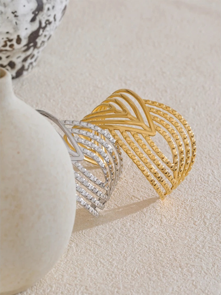 Modern hollow open statement large bracelet - product image