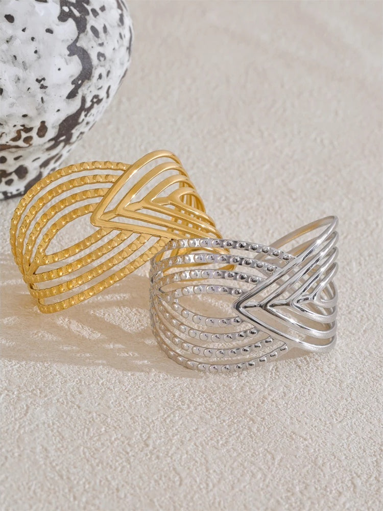 Modern hollow open statement large bracelet - product image