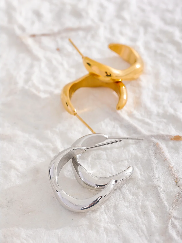 Modern minimalism hoop earrings gold color - product image