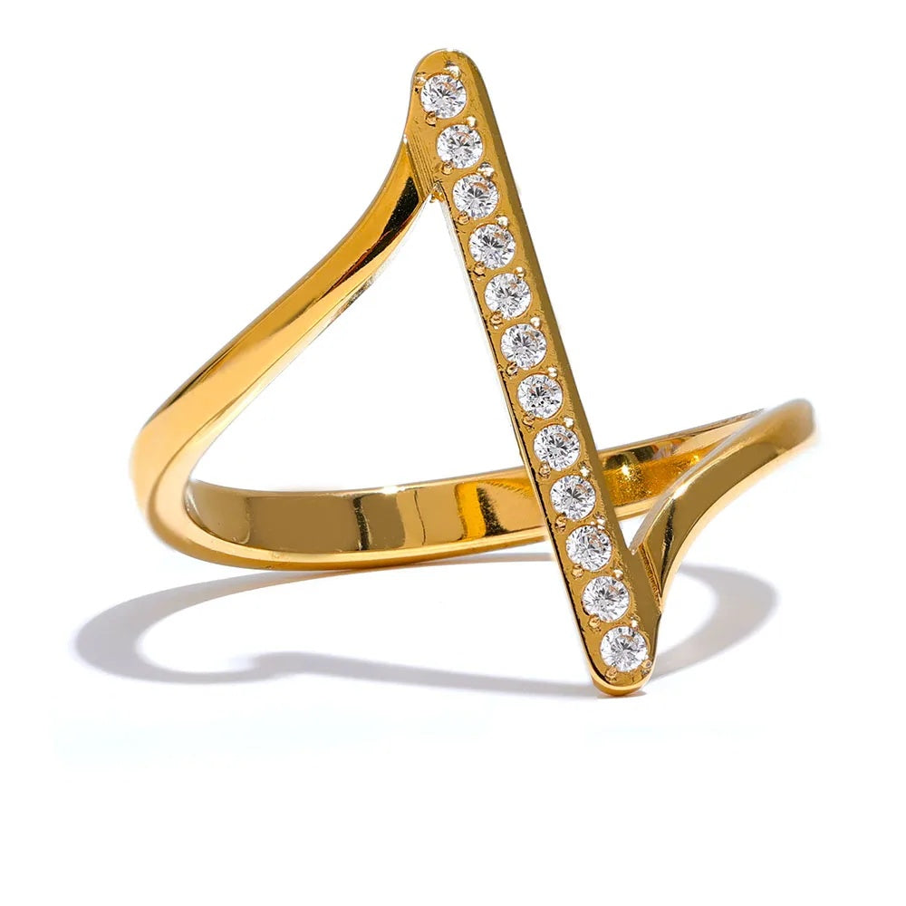 Modern twisted cz chic minimalist ring - product image