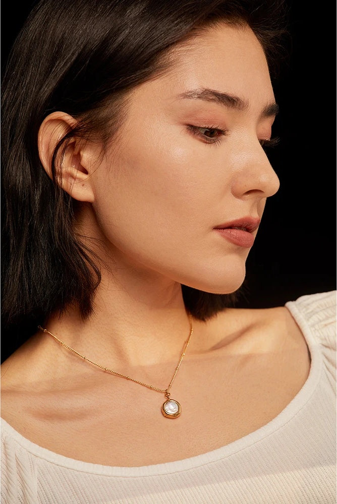 Natural pearl contemporary pendant necklace women - product image